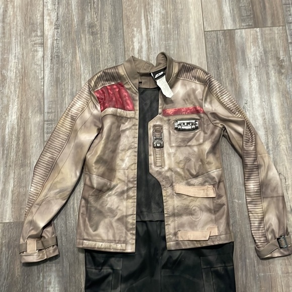 Star Wars Finn Costume - Picture 2 of 9
